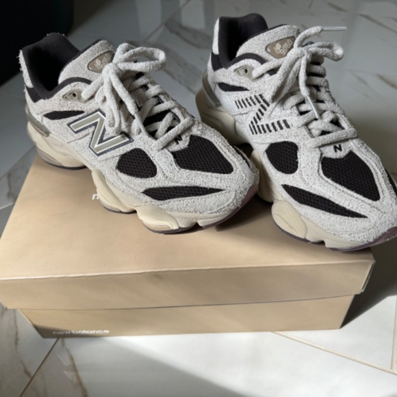 New Balance 9060 RARE - Sydney Collection - Picture 4 of 8